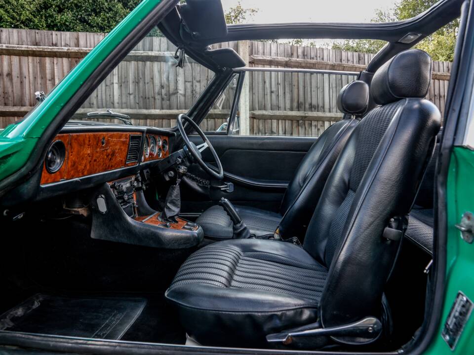 Image 28/38 of Triumph Stag (1977)