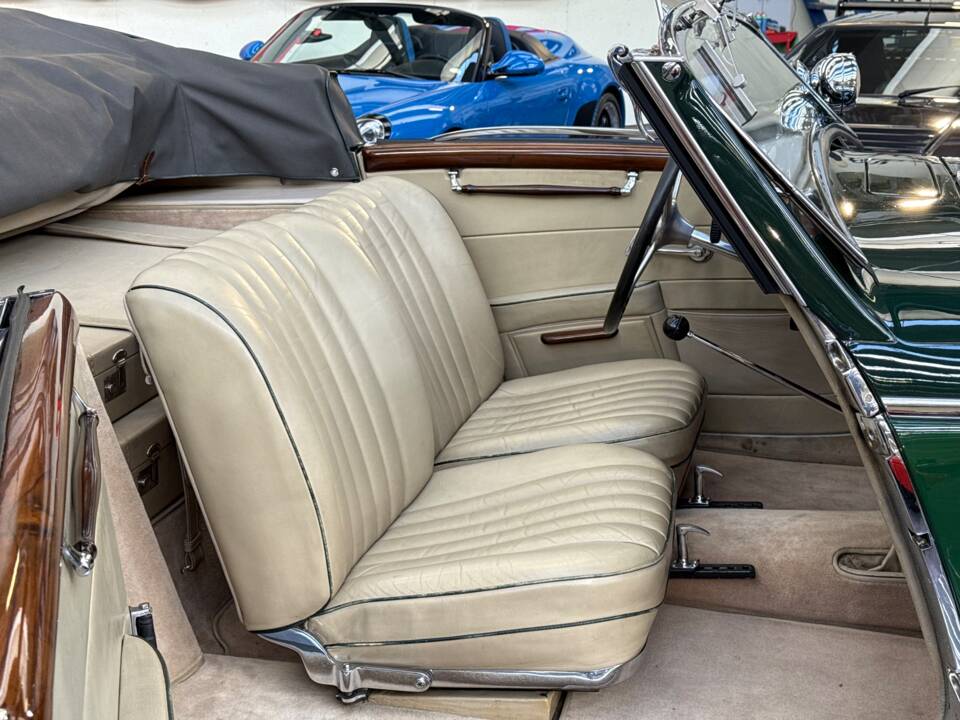 Bild 32/45 von Mercedes-Benz 540 K Cabriolet A (1937)