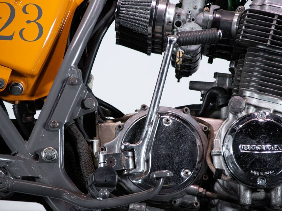 Image 13/50 of Honda CB 750 Custom (1974)