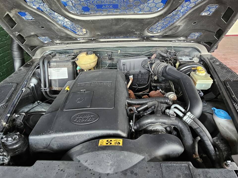 Image 11/18 of Land Rover Defender 110 Td5 (2000)
