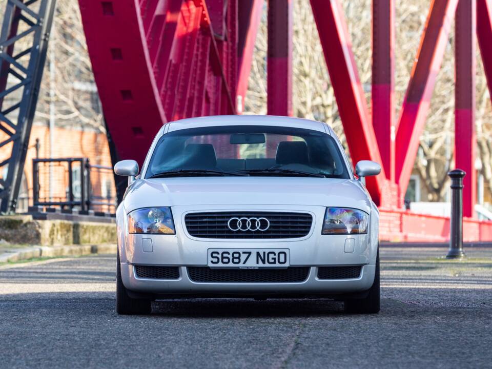 Bild 6/50 von Audi TT 1.8 T (1999)