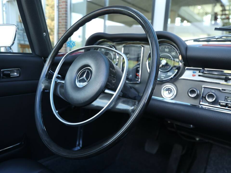 Bild 30/50 von Mercedes-Benz 280 SL (1971)