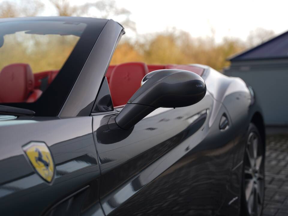 Image 46/50 of Ferrari California (2009)