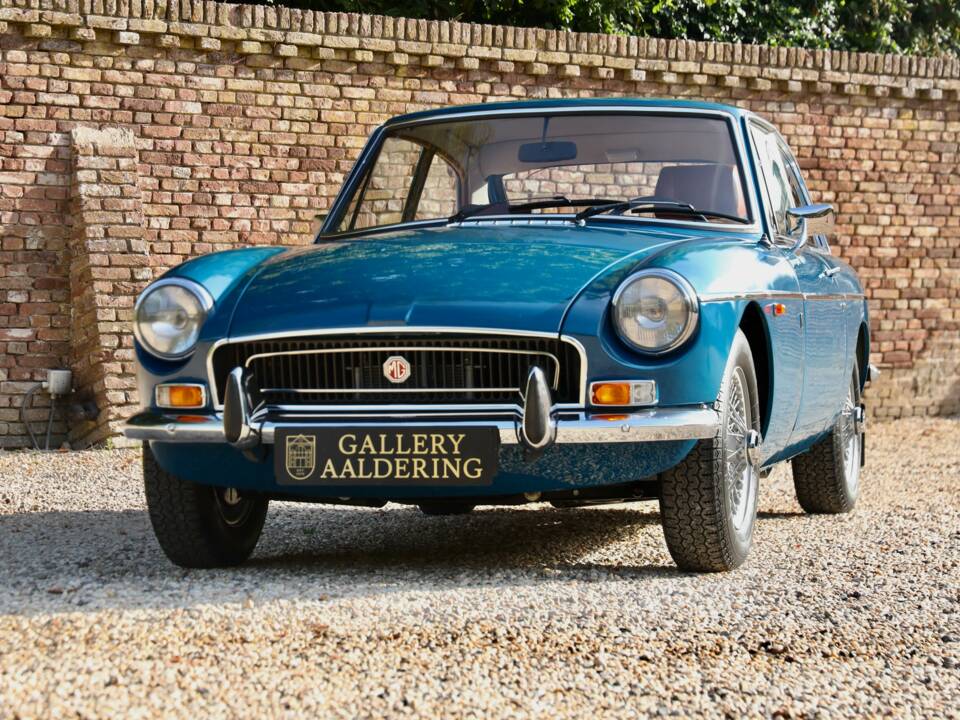 Immagine 16/50 di MG MGB GT (1971)