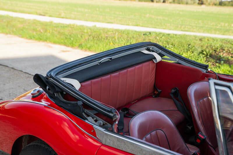 Image 21/50 of Austin-Healey 3000 Mk II (BJ7) (1962)