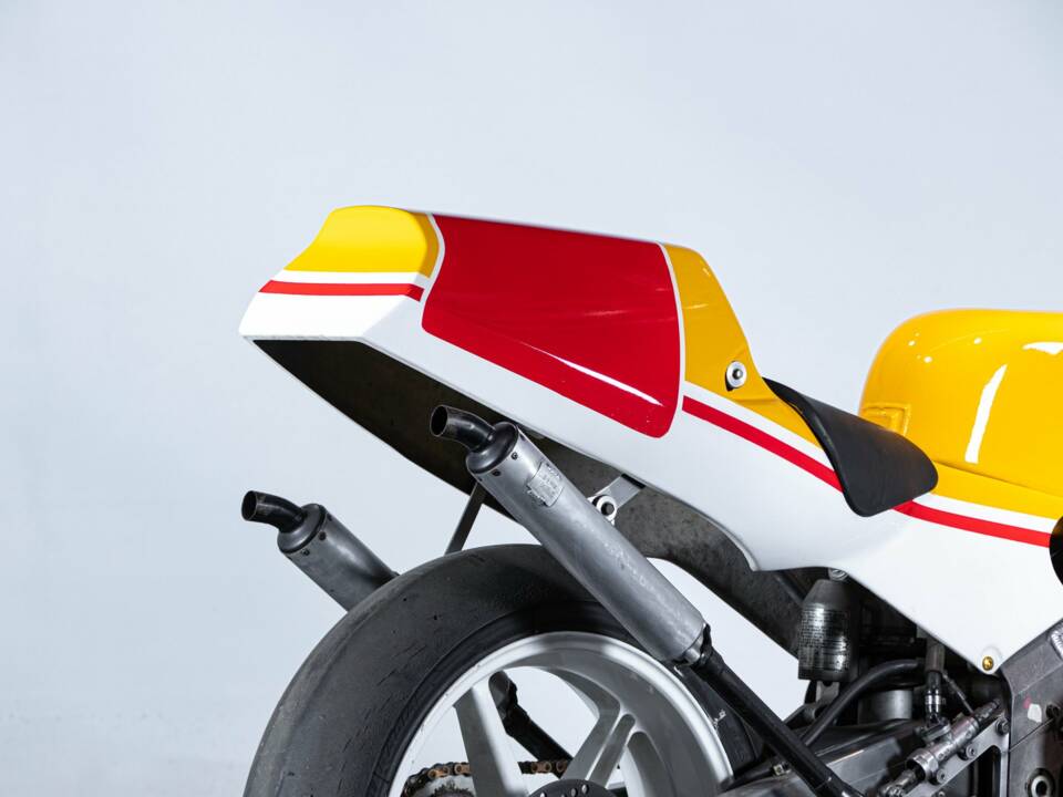 Bild 45/50 von Honda DUMMY (1992)