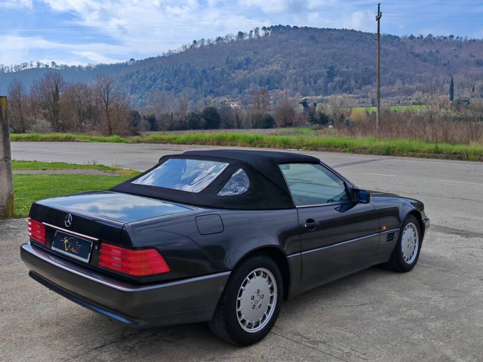 Image 5/42 of Mercedes-Benz 300 SL-24 (1992)