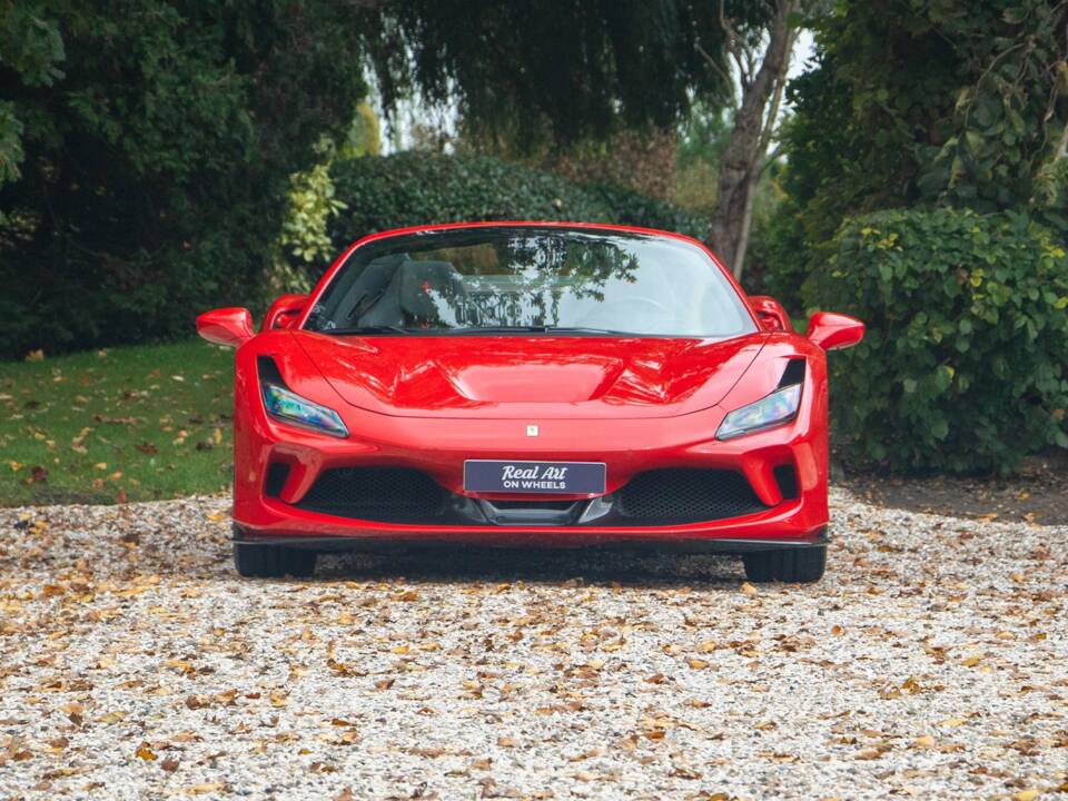 Bild 2/43 von Ferrari F8 Spider (2020)
