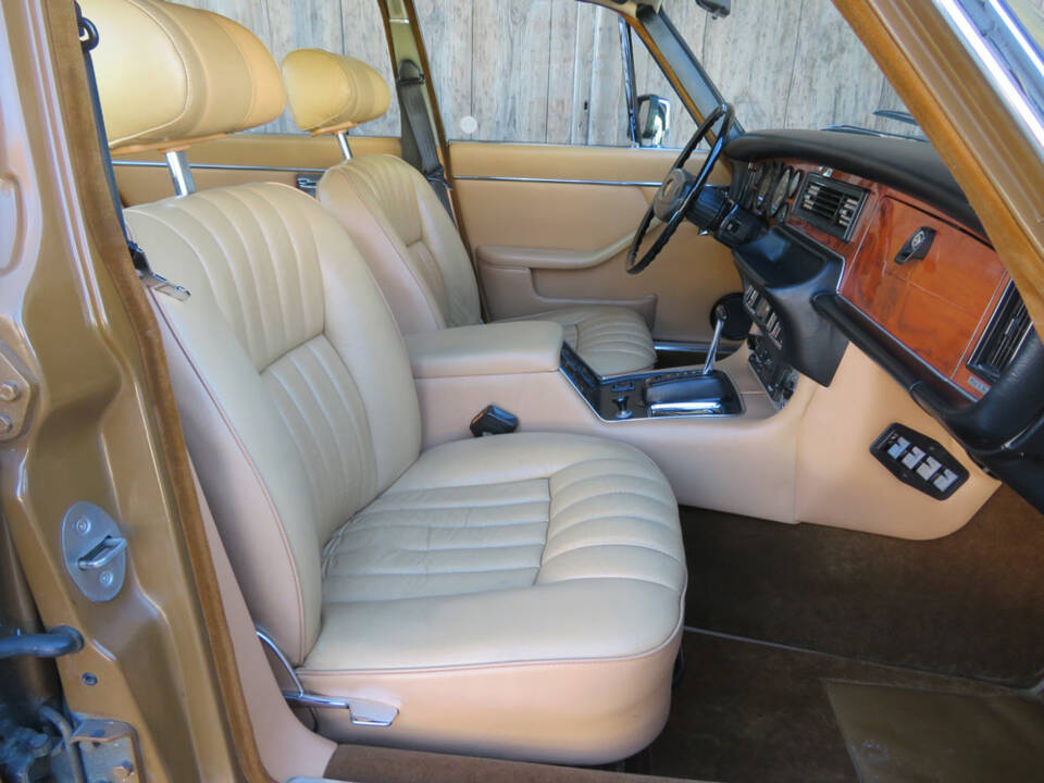 Bild 7/20 von Jaguar XJ 6 L 4.2 (1979)