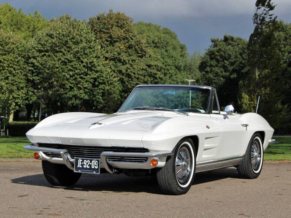 Bild 13/30 von Chevrolet Corvette Sting Ray Convertible (1964)