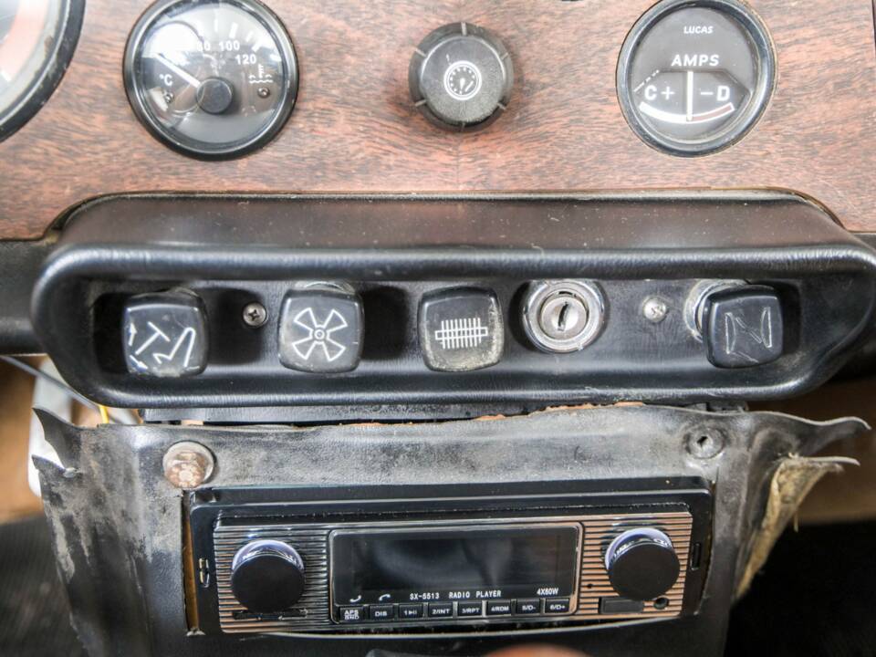 Image 25/50 of Triumph TR 6 PI (1969)