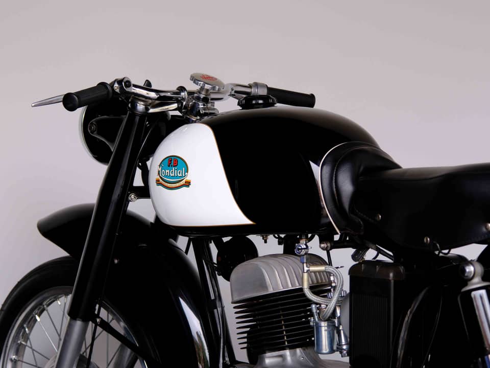 Image 49/68 of Mondial 160 Sport Lusso (1954)