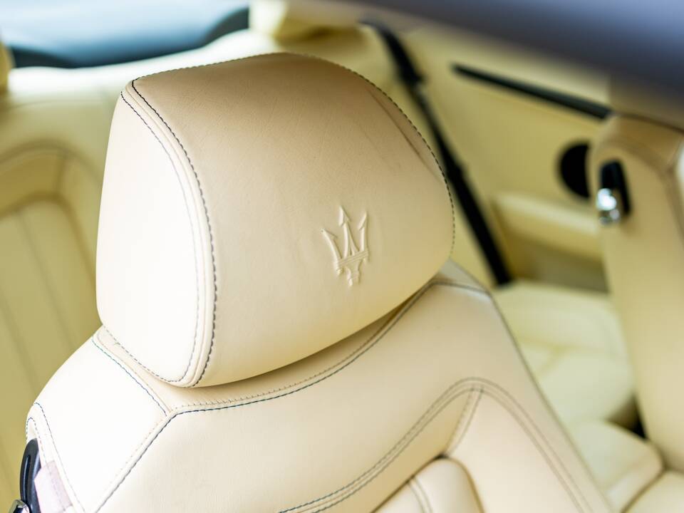 Bild 23/50 von Maserati GranTurismo 4.2 (2008)