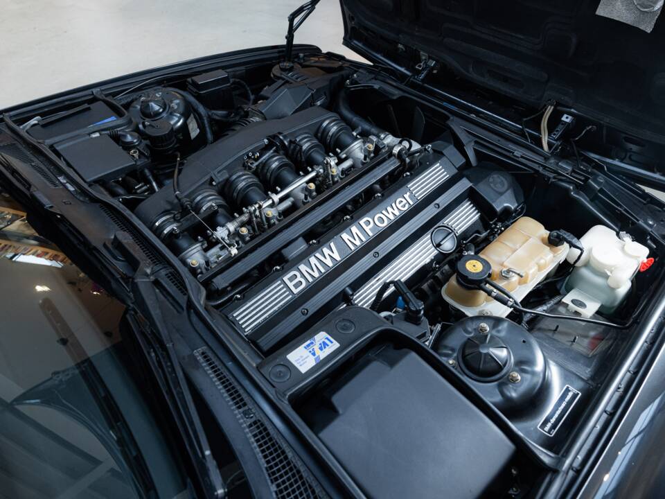Bild 27/34 von BMW M5 (1993)