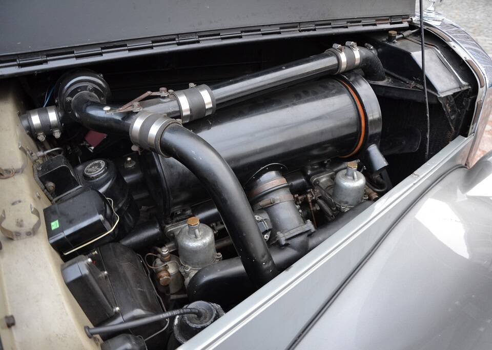 Image 19/23 of Bentley R-Type (1953)