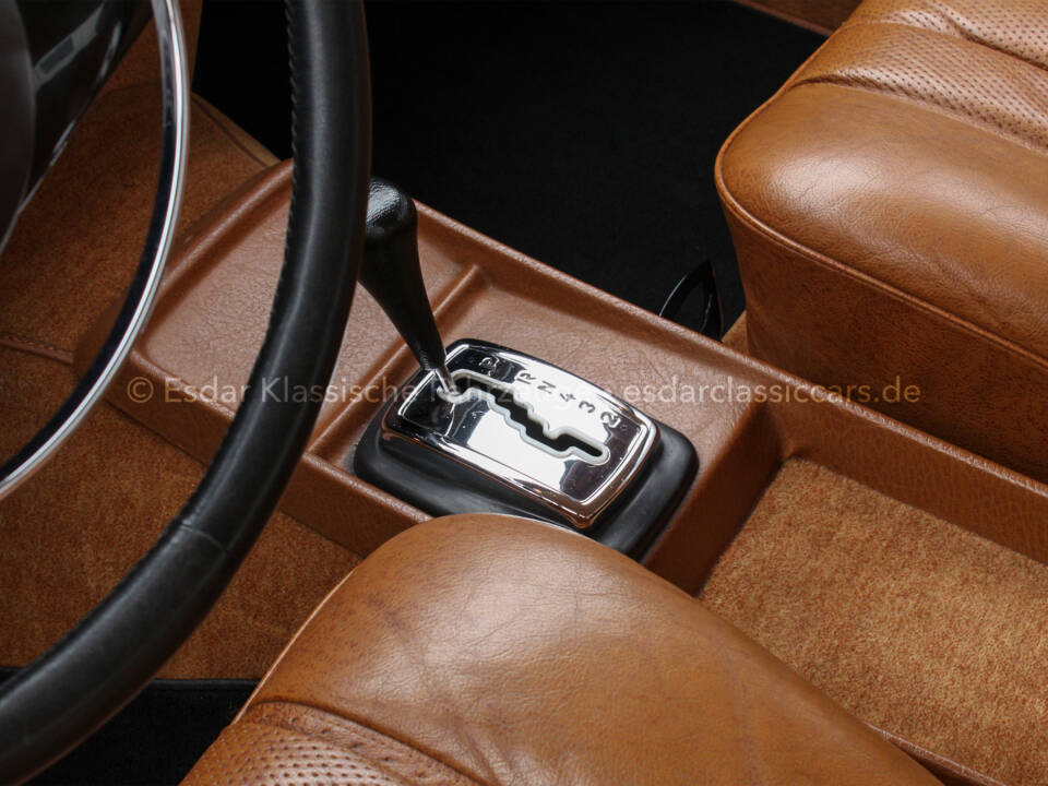 Image 2/35 of Mercedes-Benz 280 SE 3,5 (1970)