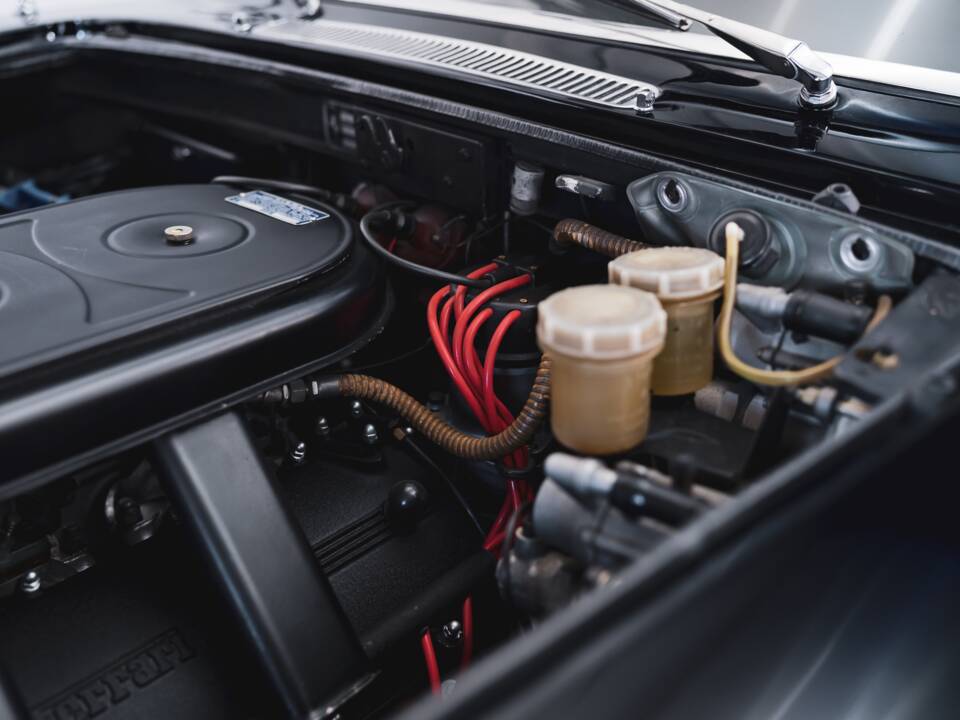 Image 41/100 of Ferrari 330 GT 2+2 (1965)