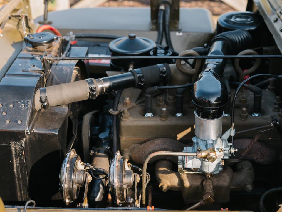 Image 11/13 of Willys Jeep M38 A1 (1952)