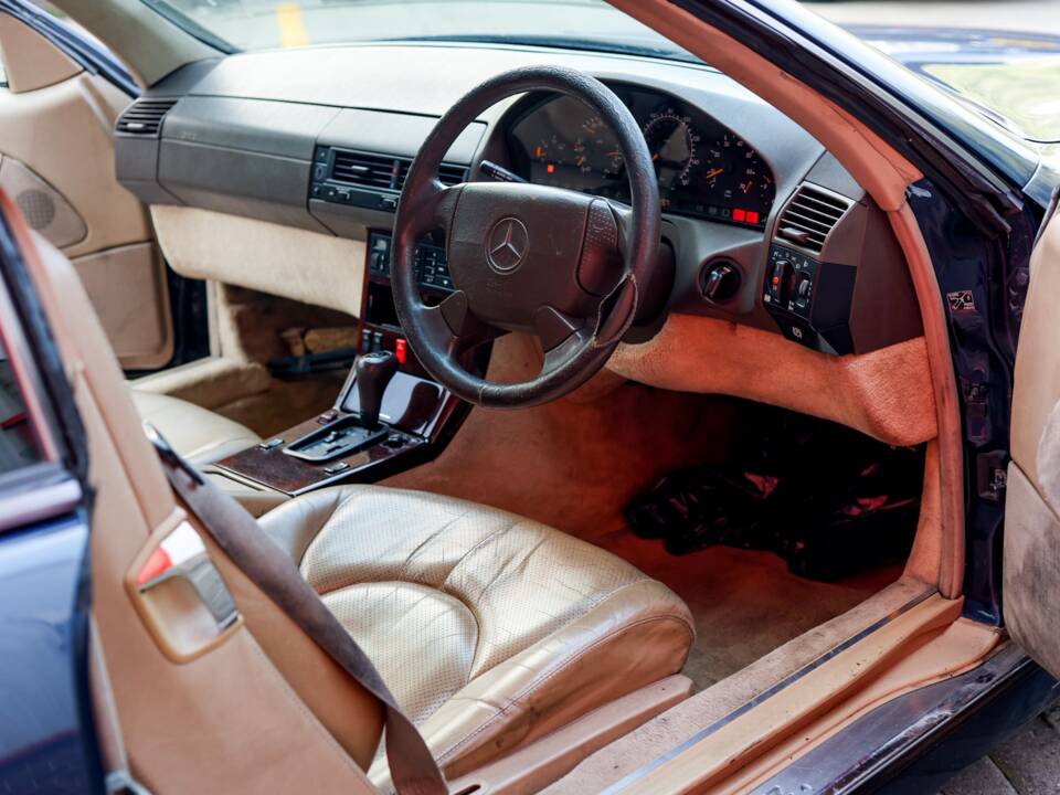 Image 37/44 de Mercedes-Benz SL 320 (1996)