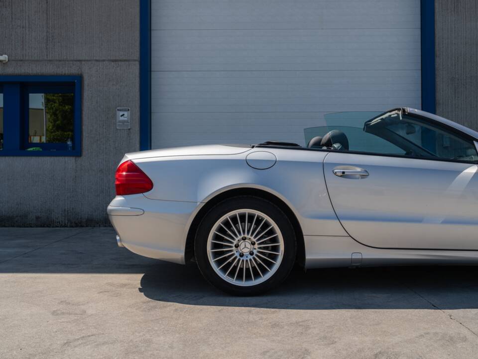 Image 21/86 de Mercedes-Benz SL 500 (2002)