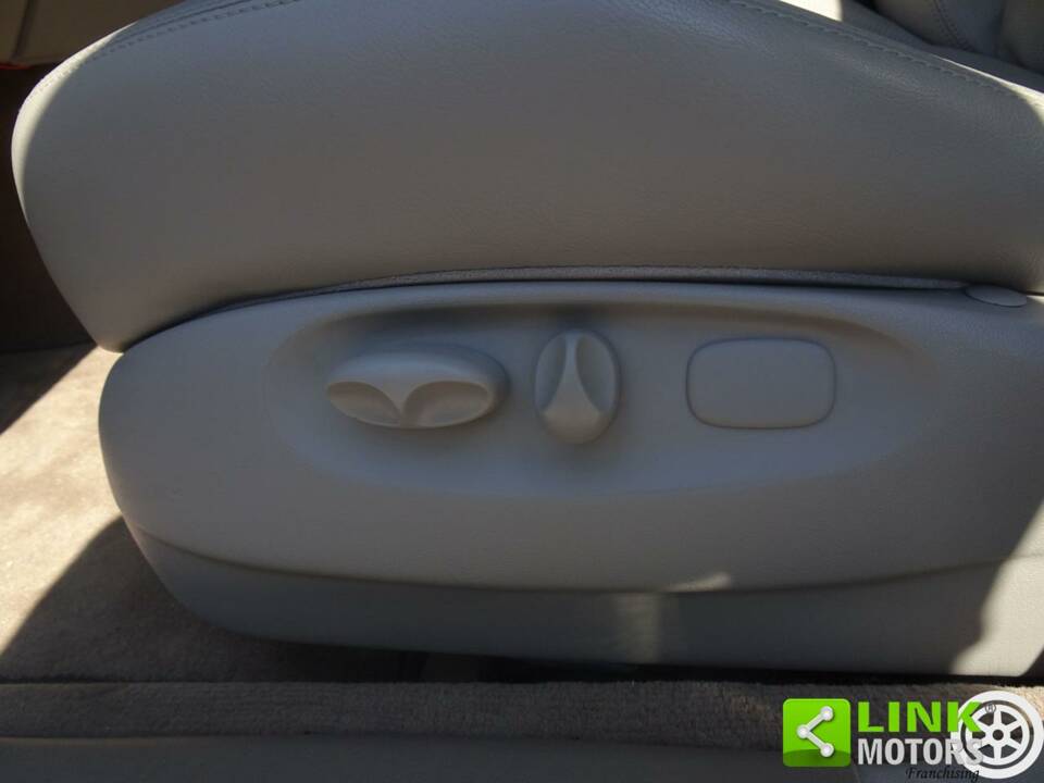 Afbeelding 33/39 van Jaguar S-Type 3.0 V6 (2000)