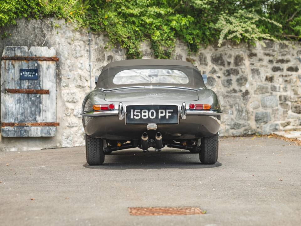 Image 8/50 of Jaguar Type E 3.8 (1963)