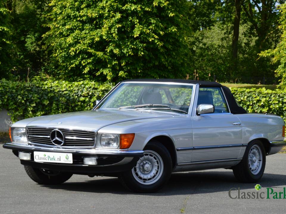 Image 5/50 de Mercedes-Benz 500 SL (1985)