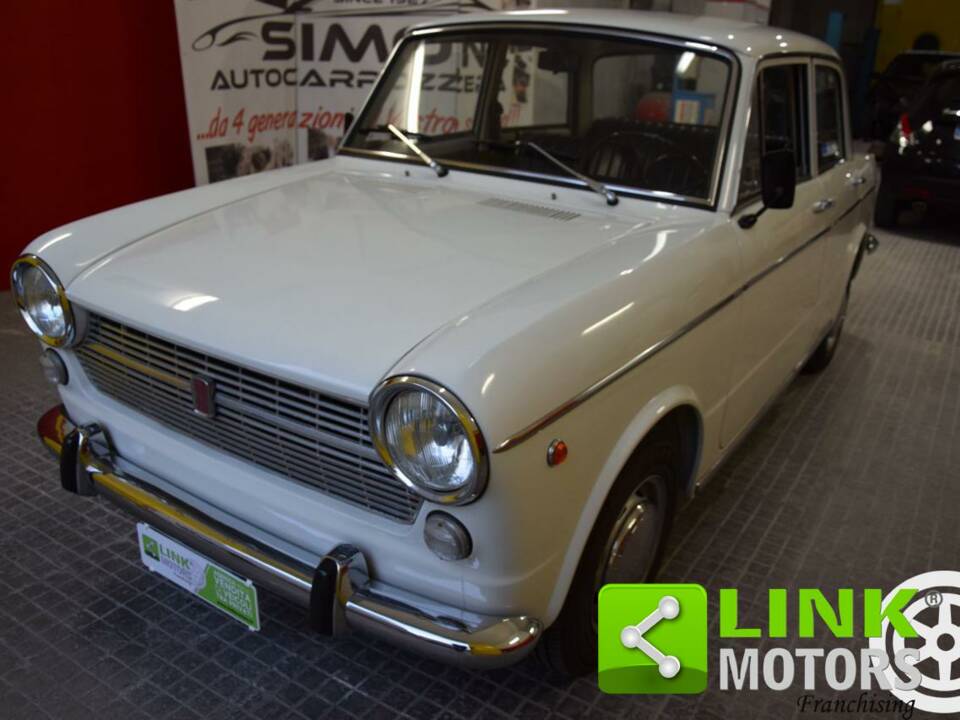 Image 8/10 of FIAT 1100 R (1968)
