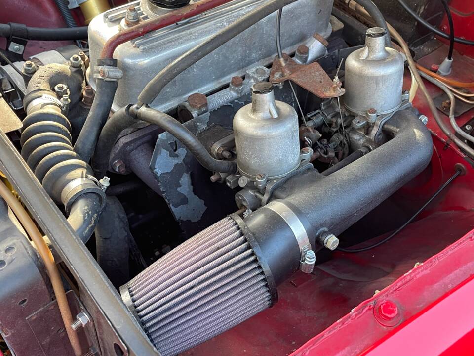 Image 48/50 of MG MGB GT (1972)