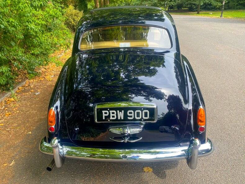 Image 31/50 de Bentley S 2 Continental (1960)