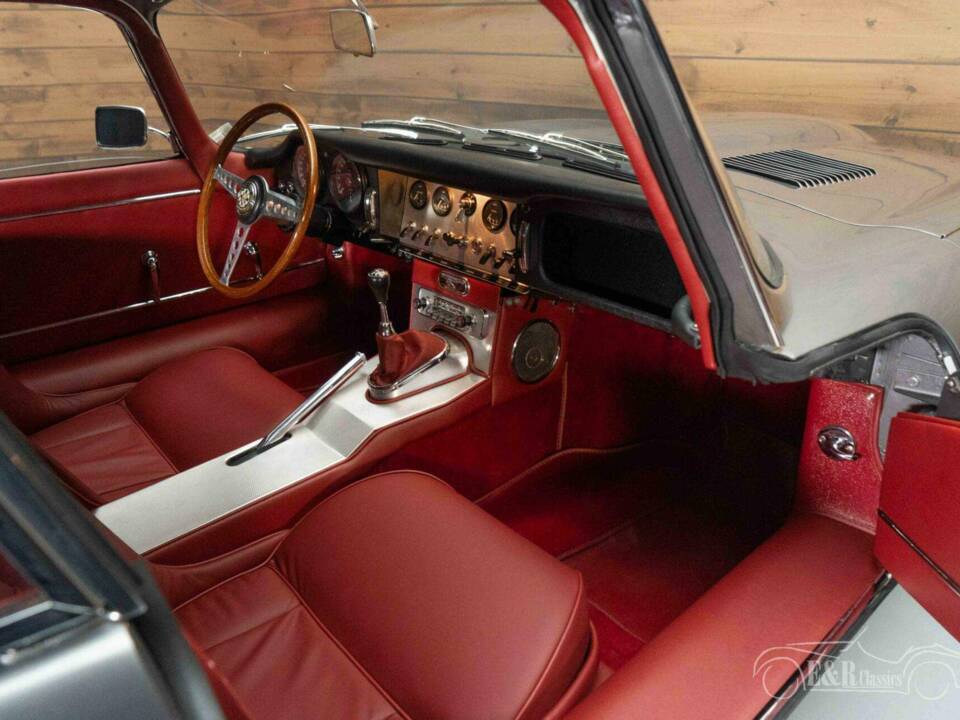Image 15/19 of Jaguar Type E 3.8 (1964)