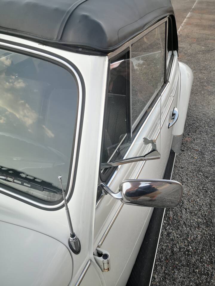 Bild 108/160 von Volkswagen Käfer 1300 (1971)