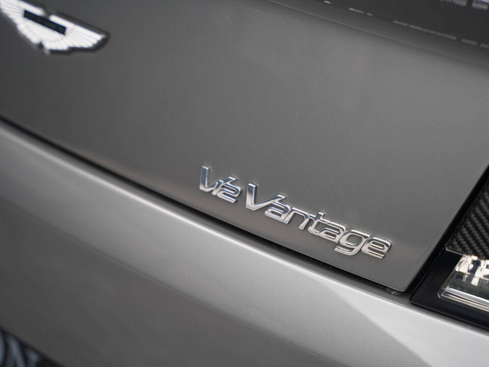 Image 31/50 of Aston Martin V12 Vantage S (2012)