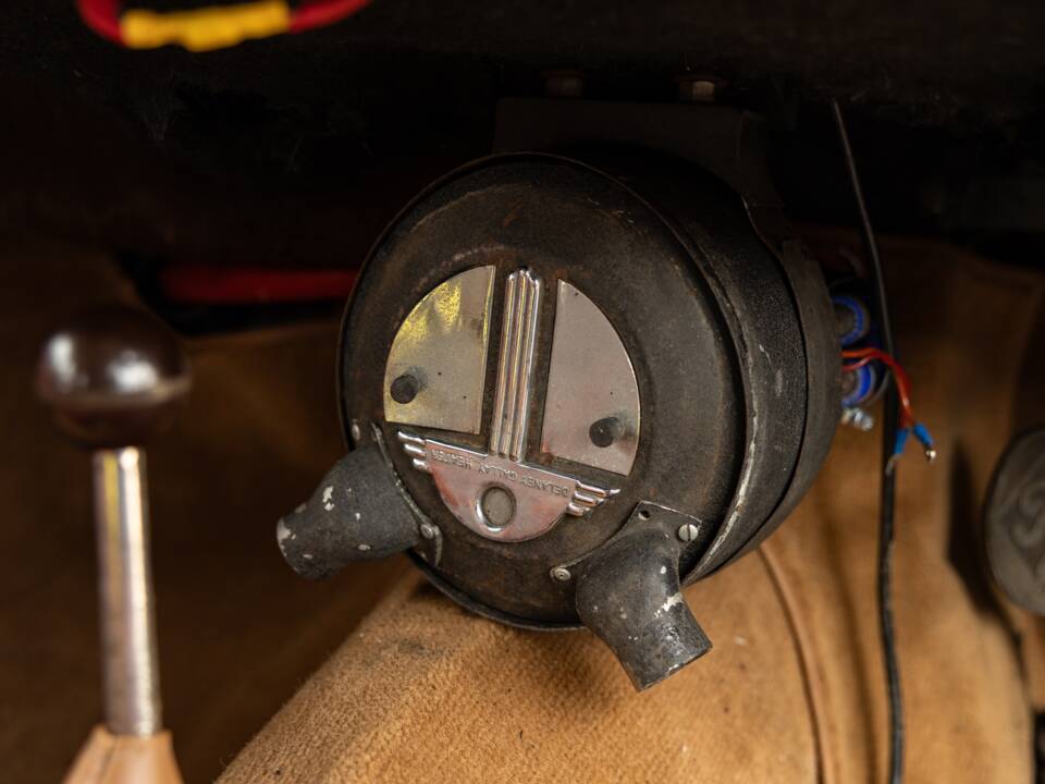 Image 12/21 of Riley 2.5 Litre RMF (1953)