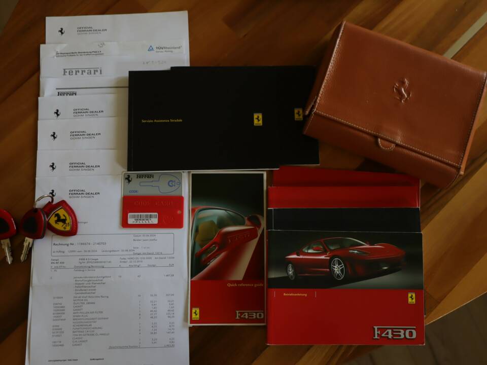 Image 8/50 de Ferrari F 430 (2010)