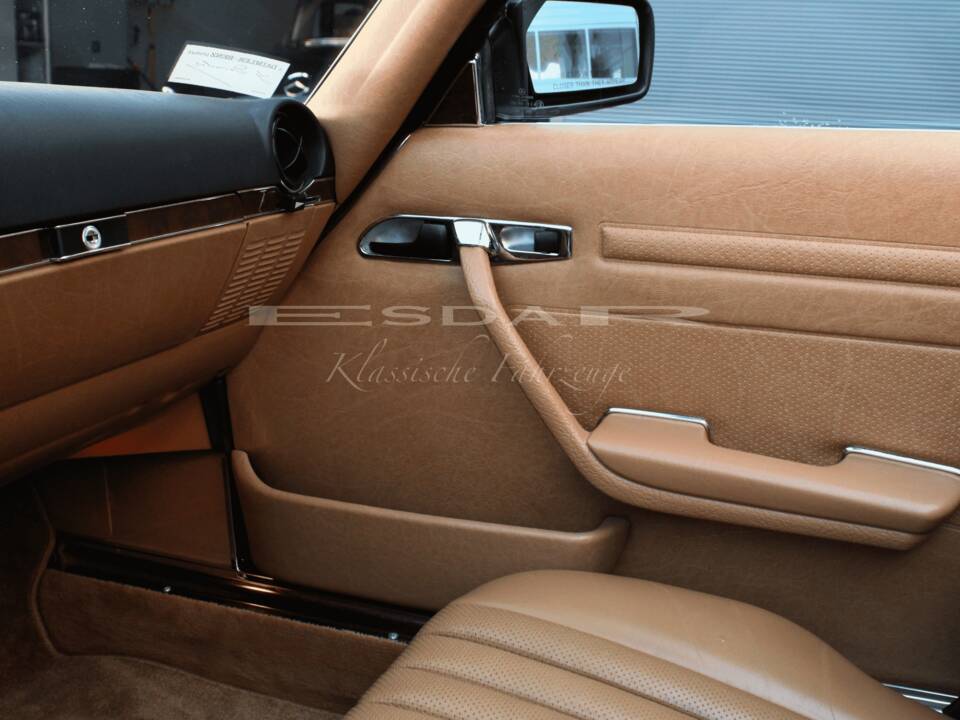 Image 8/23 of Mercedes-Benz 560 SL (1989)