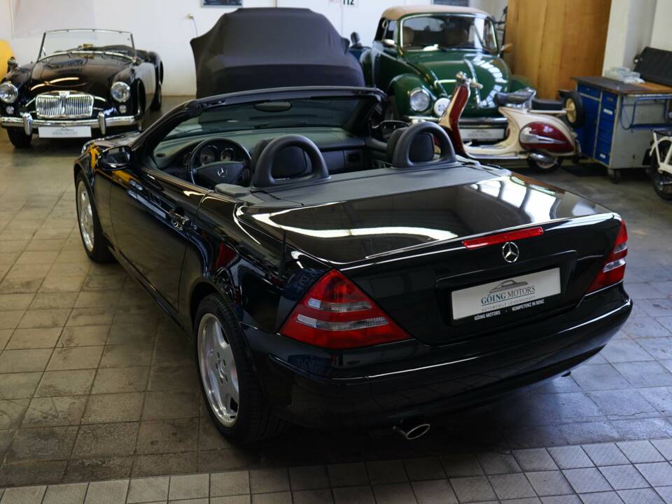 Image 9/33 de Mercedes-Benz SLK 320 (2000)