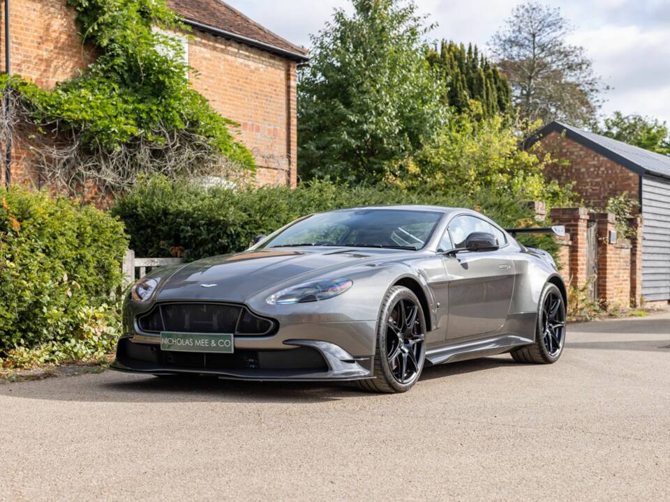 Imagen 23/50 de Aston Martin Vantage GT8 (2017)