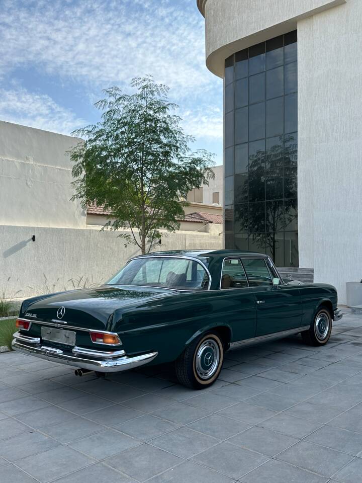 Image 6/15 de Mercedes-Benz 280 SE (1968)