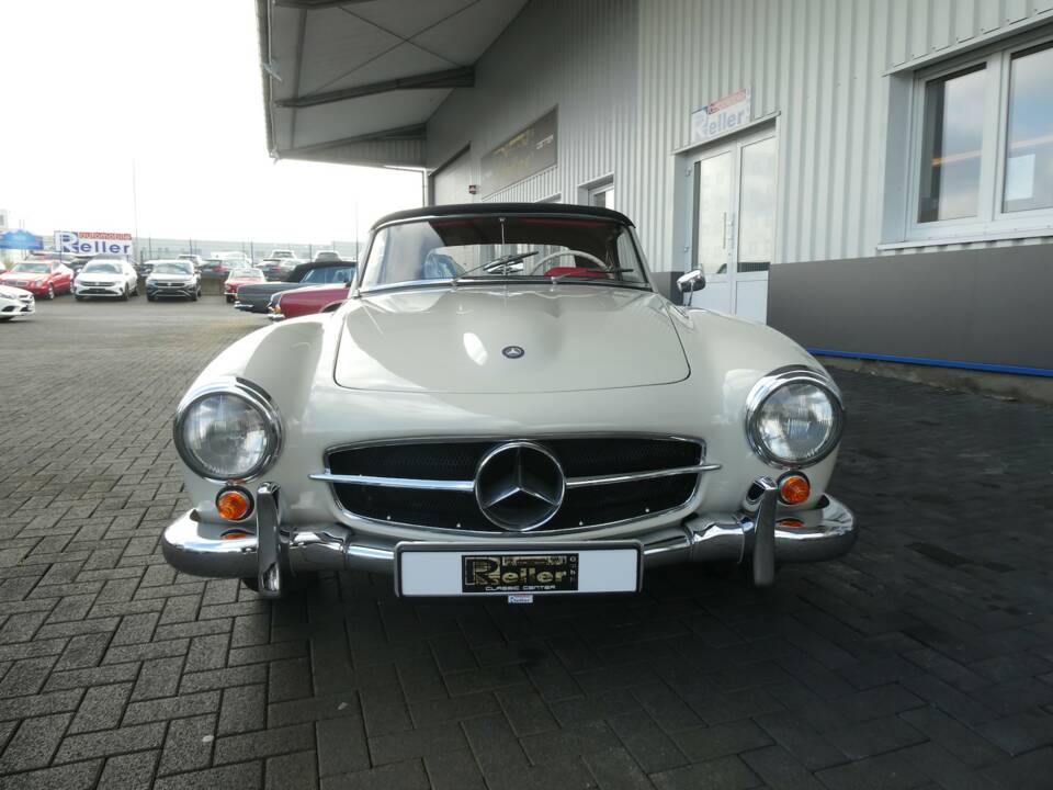 Image 2/27 of Mercedes-Benz 190 SL (1961)