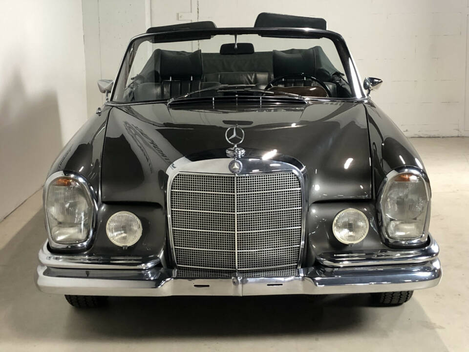 Image 6/30 of Mercedes-Benz 250 SE (1967)