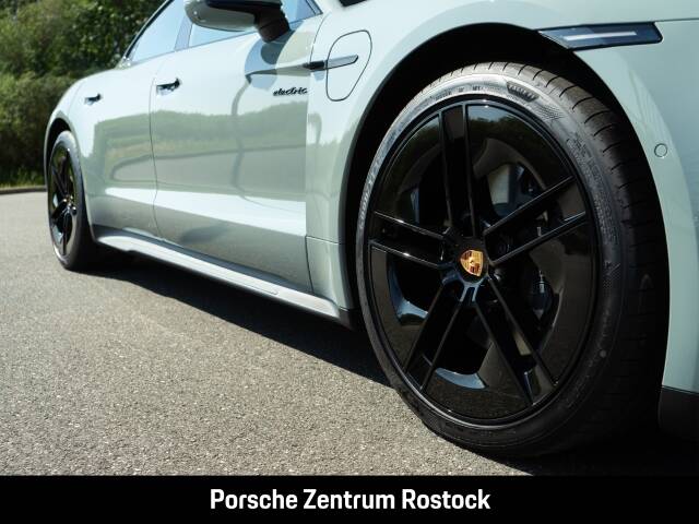 Obraz 6/35 pojazdu Porsche Taycan 4S (1900)