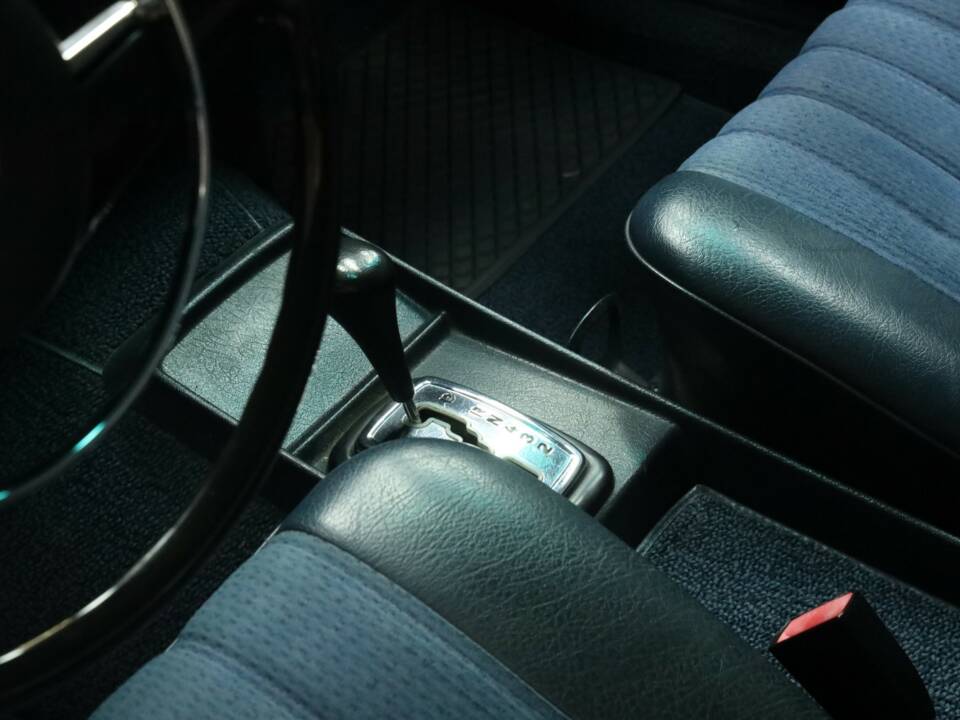 Bild 35/50 von Mercedes-Benz 280 SE (1970)