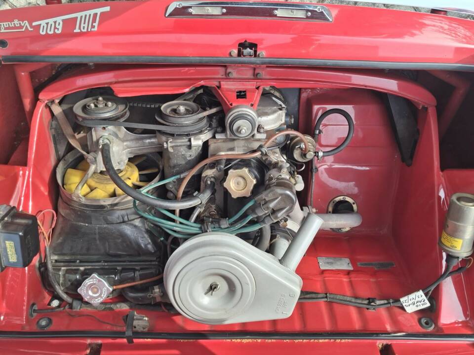 Image 19/20 of FIAT 750 Vignale Spider (1963)