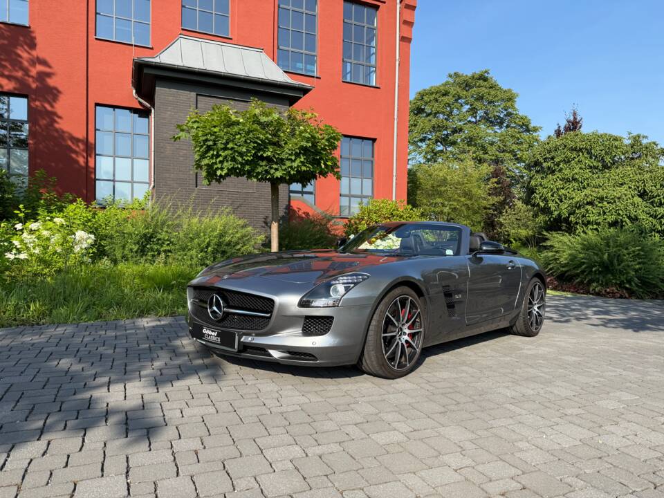 Image 1/40 of Mercedes-Benz SLS AMG GT Roadster (2013)