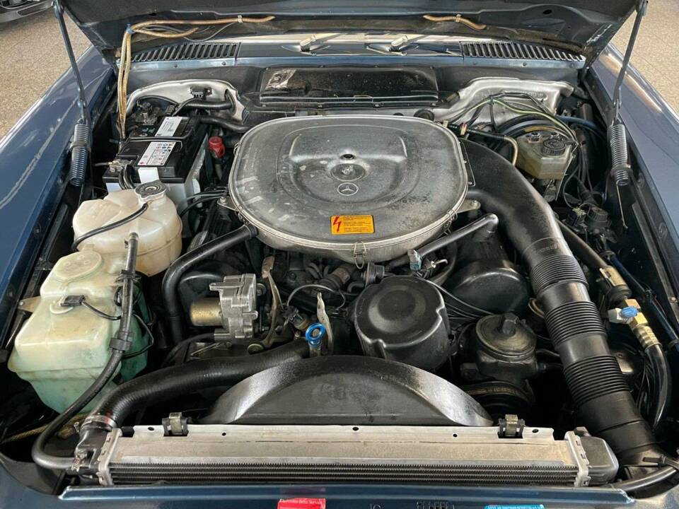 Image 19/19 of Mercedes-Benz 500 SL (1987)