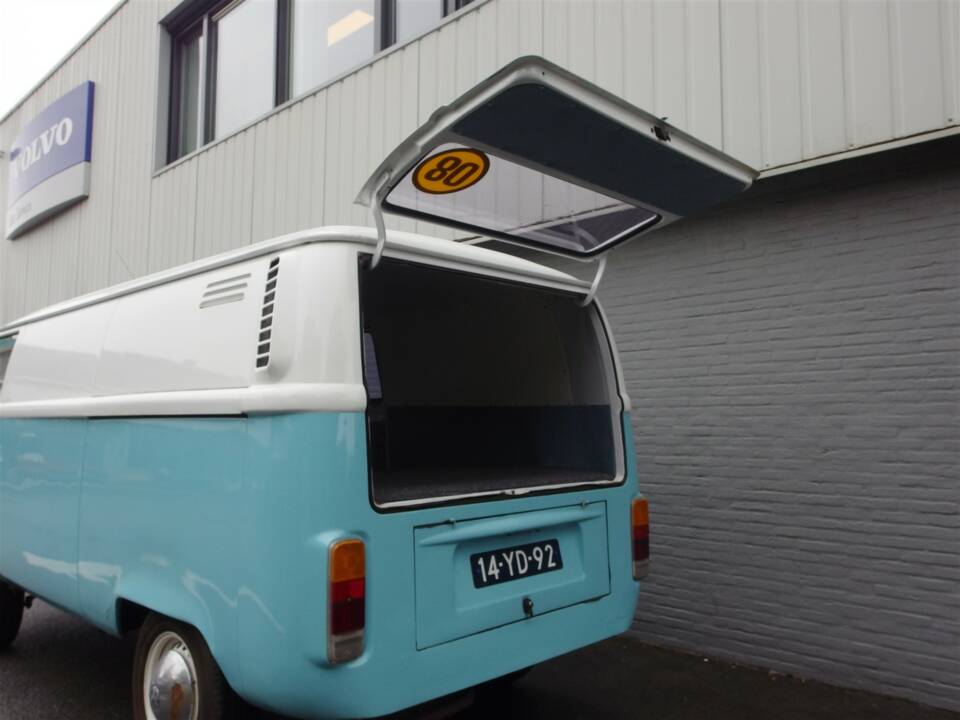 Bild 59/99 von Volkswagen T2b Kastenwagen (1977)