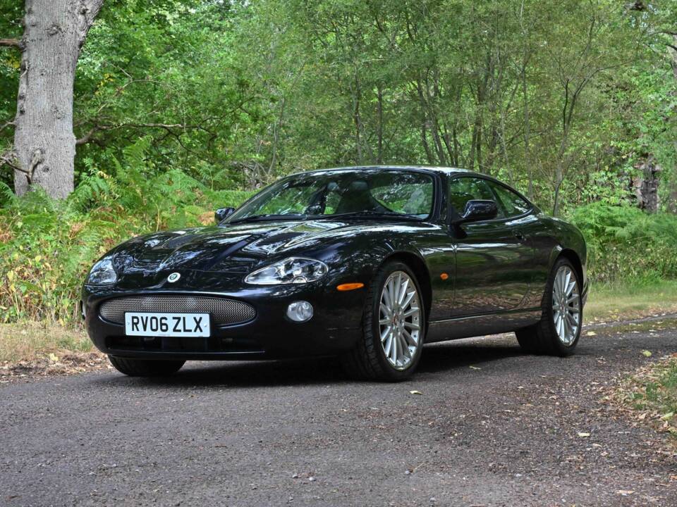 Image 1/50 of Jaguar XKR (2006)