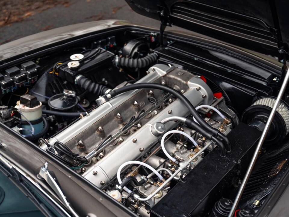 Image 52/63 de Aston Martin DBS (1968)