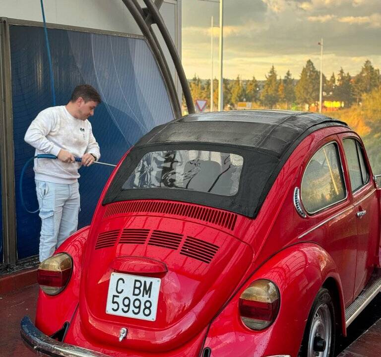 Bild 8/8 von Volkswagen Käfer 1600i Open-Air (1995)